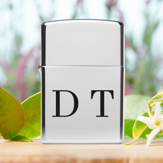 D T – Premium Monogram Aansteker (On Table)