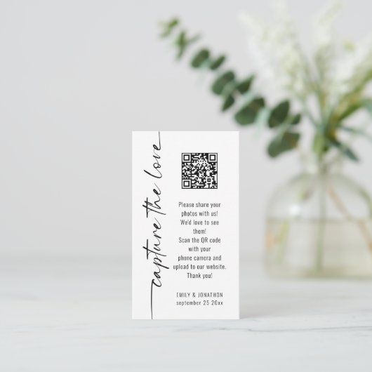 D'accompagnement Capturez la carte de Mariage noir blanc Love QR Co (Debout devant)