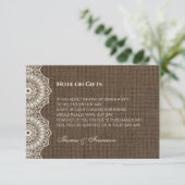 D'accompagnement Dentelle philippine sur Burlap Guide Mariage Carte (Debout devant)