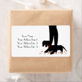 Dachshund avec les Étiquettes de adresse de Red He (En situation)