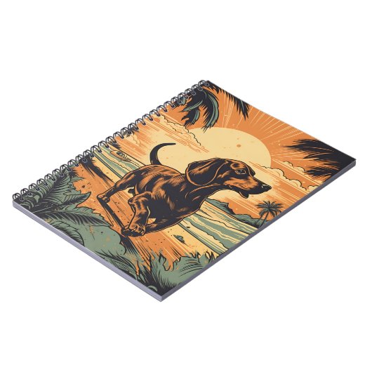 Dachshund bij een tropisch strand tijdens zonsonde notitieboek (Linkerzijde)