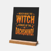 Dachshund Halloween Sorcière Avertissement Typogra (Angle)