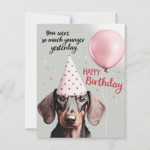 Dachshund-hond verjaardagskaart met feesthoed feestdagenkaart