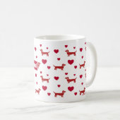 Dachshund Mug Avec Coeurs Rouges (Devant droit)
