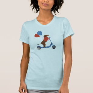 Dachshund op scooter met ballonnen  t-shirt