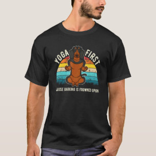 Dachshund Yoga Eerst T-shirt