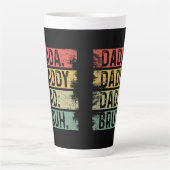 Dada. Pap. Papa. kwetsen Latte Mok (Voorkant)