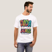 DADA SAURUS T-shirt – Funny Dinosaur Dad Shirt (Voorkant volledig)