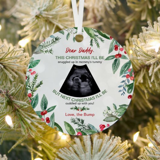 Daddy Bump Kerst Zwangerschapsaankondiging Metalen Ornament (Insitu)