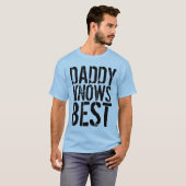 DADDY KNOWS BESTE Mannen T-Shirts (Voorkant volledig)