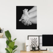 "Daddys Hands" zwarte & witte Baby afdrukken Poster (Thuiskantoor)
