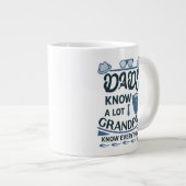 Dads kennen veel, opa weet alles extra grote beker (Voorkant rechts)