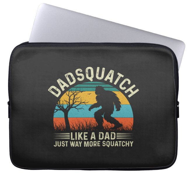 Dadsquatch als een vader veel meer gecompliceerd laptop sleeve (Voorkant)