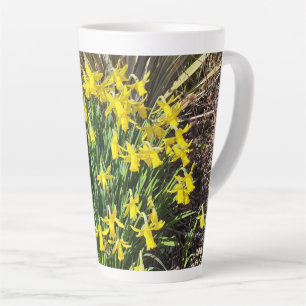 Daffodiques jaunes printaniers Latte Mug