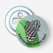 Dag van de Aarde Elke dag Blauwe Wave Butterfly Fo Button Flesopener (Voorkant)