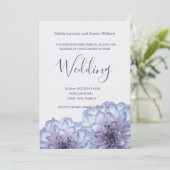 Dahlia bloemen Lila Blue Gray bruiloft uitnodiging (Staand voorkant)