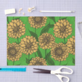 Dahlias in geel en groen tissuepapier (Craft)
