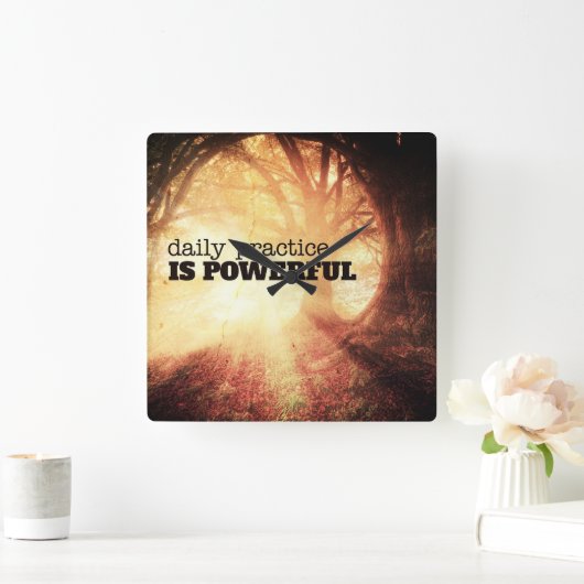 Daily Practice Vierkante Klok (Huis)