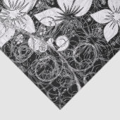 Dainty Floral Scroll op Black Tissuepapier (Detail)
