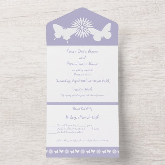 Daisies en Butterflies in Lavender All In One Uitnodiging (Binnen)