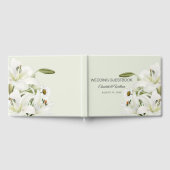 Daisies en White Lilies Light Green Background Gastenboek (Volledig)