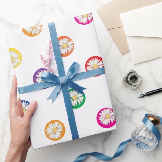 Daisies in poka Dots Cadeaupapier (Geschenken)