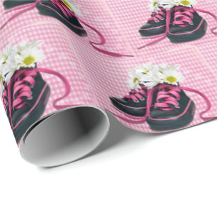 Daisies in Sneakers op Gingham Cadeaupapier