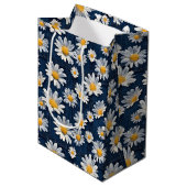 Daisies on Blue Denim Birthday  Medium Cadeauzakje (Voorkant Gekanteld)