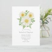 Daisies White Yellow Floral Script Wedding Invitat Kaart (Staand voorkant)