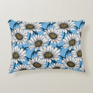 Daisies, wilde bloemen op blauw accent kussen