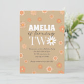 Daisy Beige Two Invitation pour le 2e anniversaire (Debout devant)