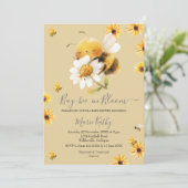 Daisy en Bee Baby in Bloom Invitation Kaart (Staand voorkant)