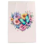 Daisy Flowers with a Beautiful Butterfly Medium Cadeauzakje (Voorkant)