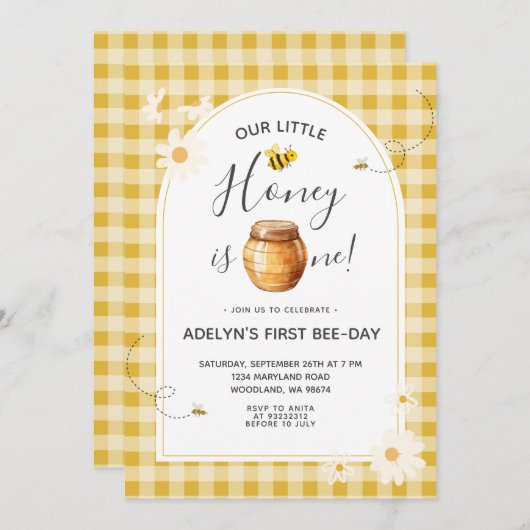 Daisy Gingham Honey Bee 1e Verjaardag Uitnodiging (Voorkant / Achterkant)