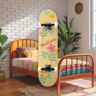 Daisy Retro Bouquet Pattern in Yellow Skateboard