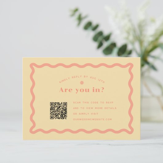 Daisy RSVP avec code QR (Debout devant)