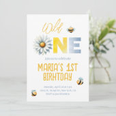 Daisy Wild One 1st Girl Birthday Party Invitation (Debout devant)