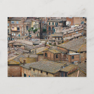 Dakpannen in het briefkaart Siena