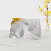 Dalingen op dahliabloemblaadjes kaart (Gele Bloem)