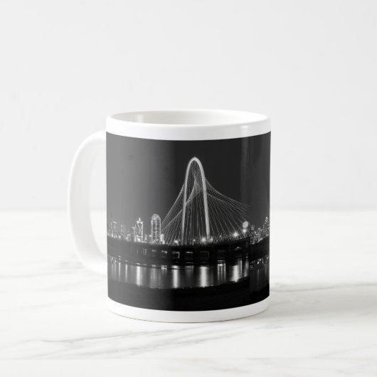 Dallas Bridge View Grayscale Coffee Mug (Devant gauche)