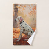 Dalmatiër in herfstbladeren Herfst inspireren Bad Handdoek (Handdoek)