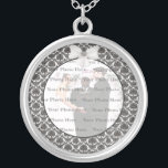 Damask Elegance Mariage Collier Argent rond<br><div class="desc">Personnalisez ce joli collier pour avoir comme faveurs de mariage à votre réception de mariage ou pour en avoir un vous-même en souvenir de votre journée spéciale. Ce collier est aussi le cadeau parfait pour la mariée à sa douche de nuptiale. Personnalisez en ajoutant votre photo.</div>