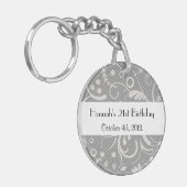 Damask Pattern, Grey Damask, Birthday Party Sleutelhanger (Voorkant Links)