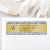 Damask Silver Monogram Étiquettes de adresse de No (En situation)