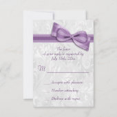 Damassé blanc et ruban bow faux violet RSVP (Dos)