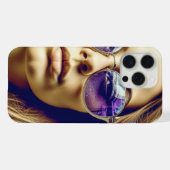 Dame cool avec reflet dans ses lunettes de soleil (Verso Horizontal)