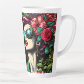 dame in bloementuin kleurrijk latte mok (Rechts)