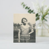 dame met grappig briefkaart (Staand voorkant)