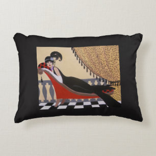 DAME ON A LOUNGE, COUSSIN