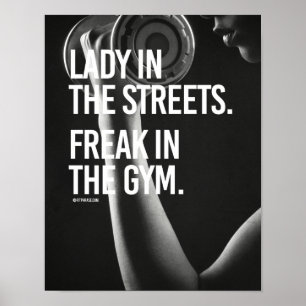 Dame op straat - Freak in de sportschool - Girl Fi Poster